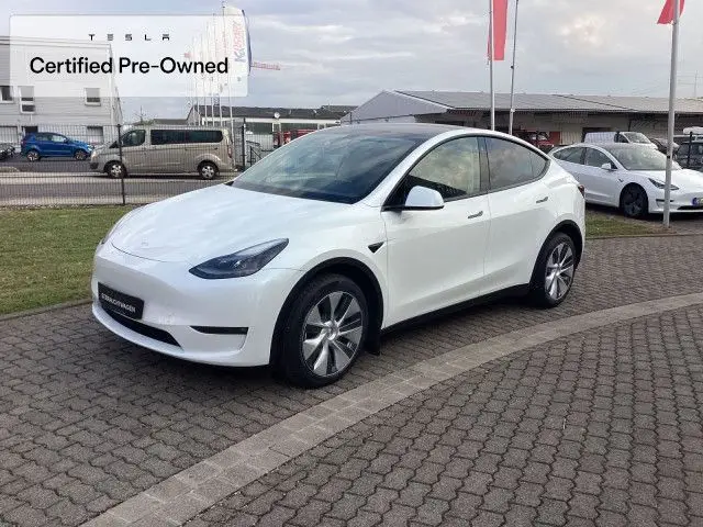 Photo 1 : Tesla Model Y 2023 Non renseigné