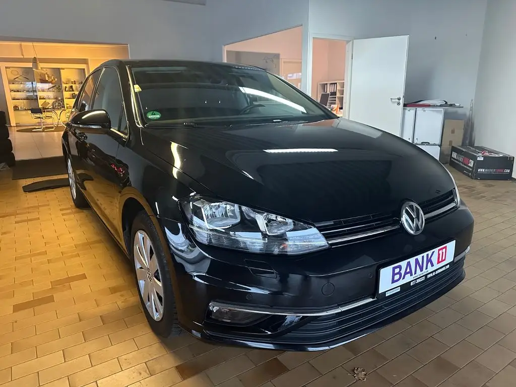 Photo 1 : Volkswagen Golf 2017 Essence