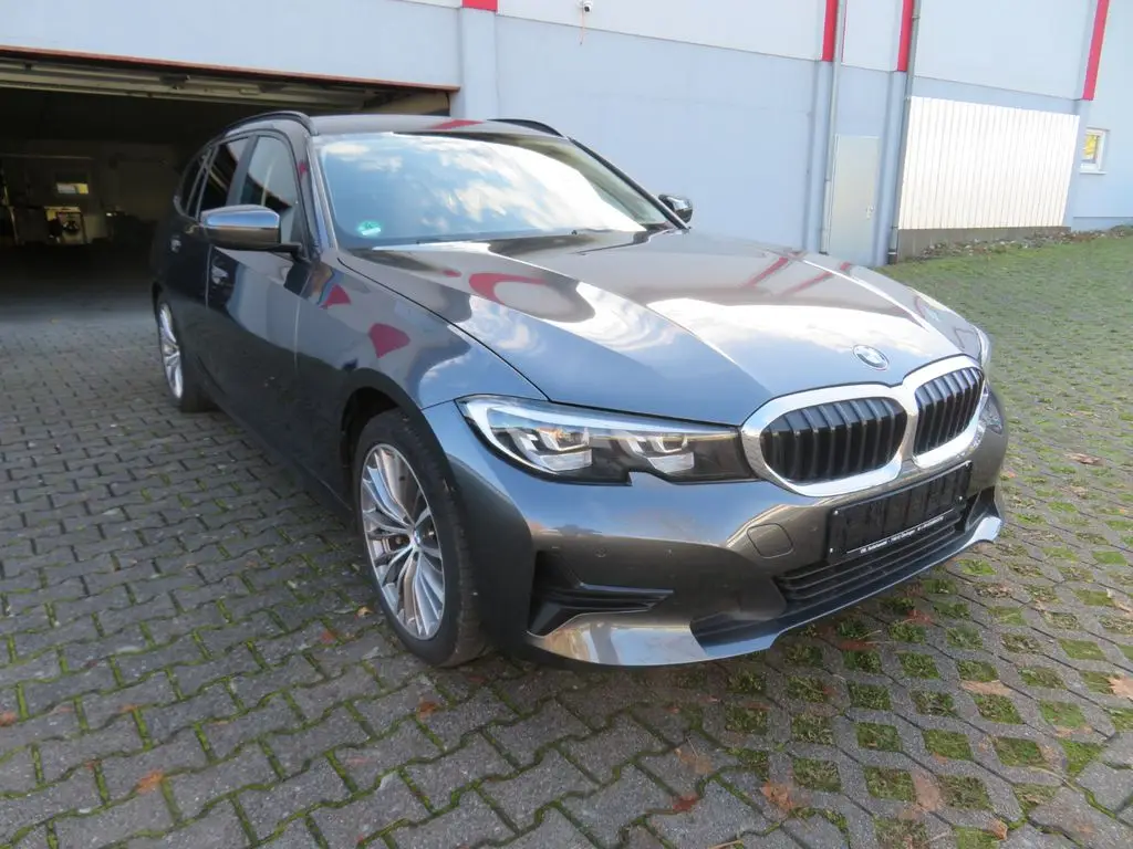 Photo 1 : Bmw Serie 3 2020 Hybrid