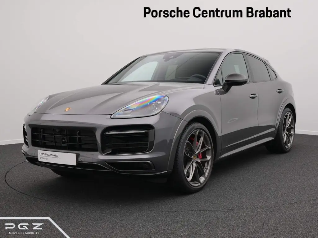 Photo 1 : Porsche Cayenne 2023 Essence