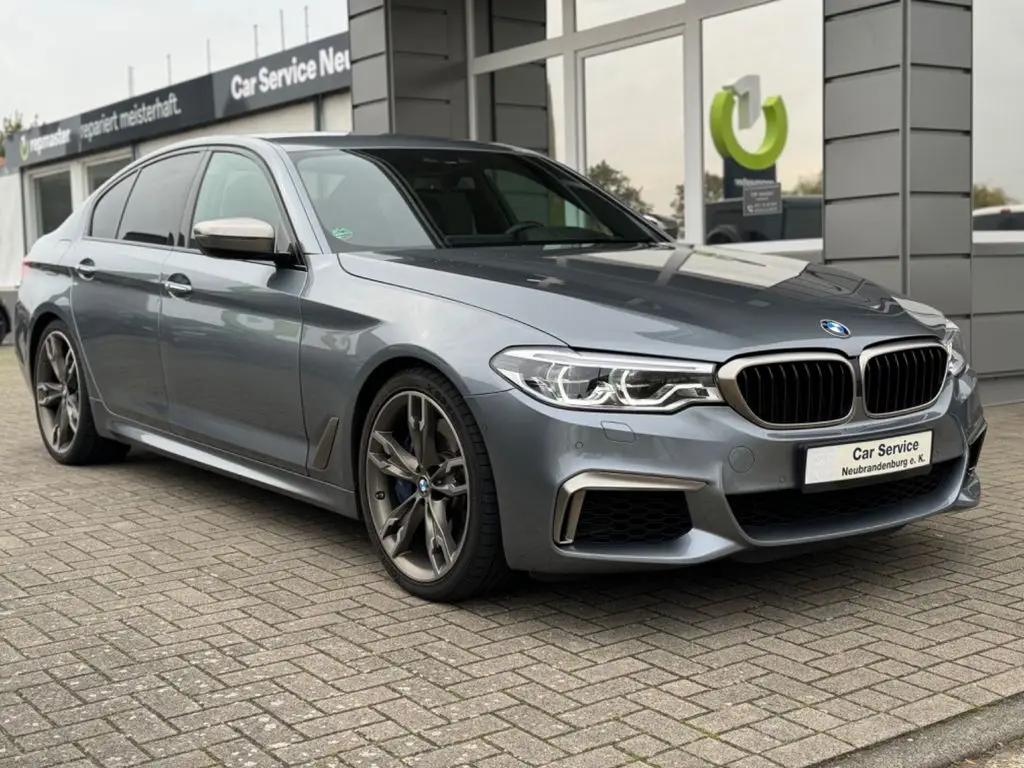 Photo 1 : Bmw M550 2017 Petrol