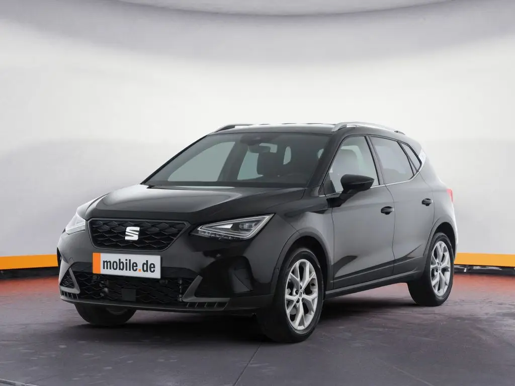 Photo 1 : Seat Arona 2023 Petrol