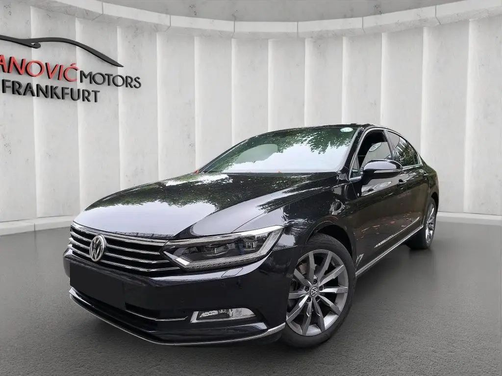 Photo 1 : Volkswagen Passat 2018 Diesel