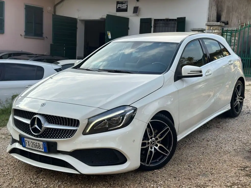 Photo 1 : Mercedes-benz Classe A 2018 Petrol