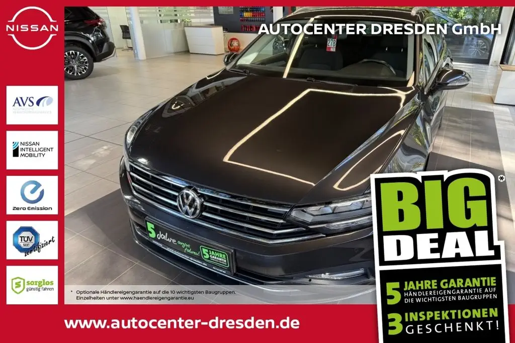 Photo 1 : Volkswagen Passat 2019 Petrol