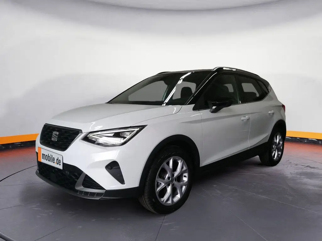 Photo 1 : Seat Arona 2023 Petrol