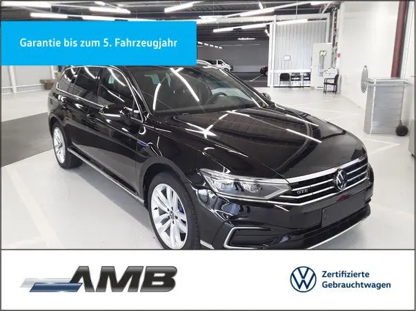 Photo 1 : Volkswagen Passat 2023 Hybrid