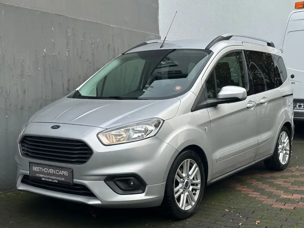 Photo 1 : Ford Tourneo 2019 Petrol