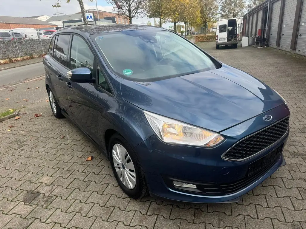 Photo 1 : Ford Grand C-max 2019 Essence