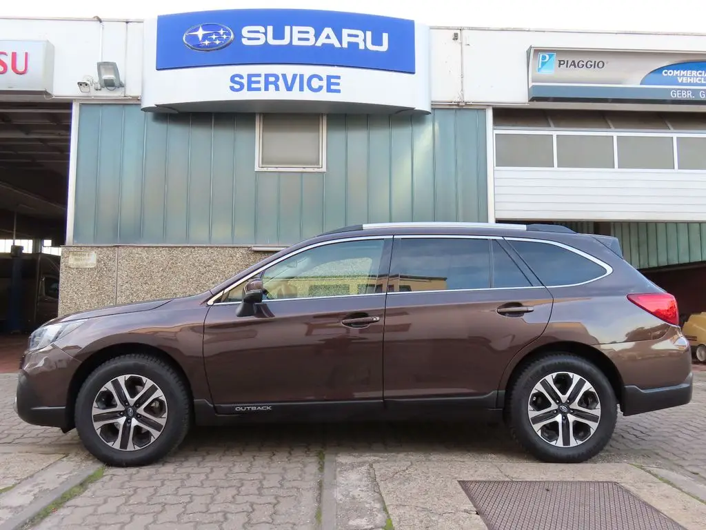 Photo 1 : Subaru Outback 2018 Petrol