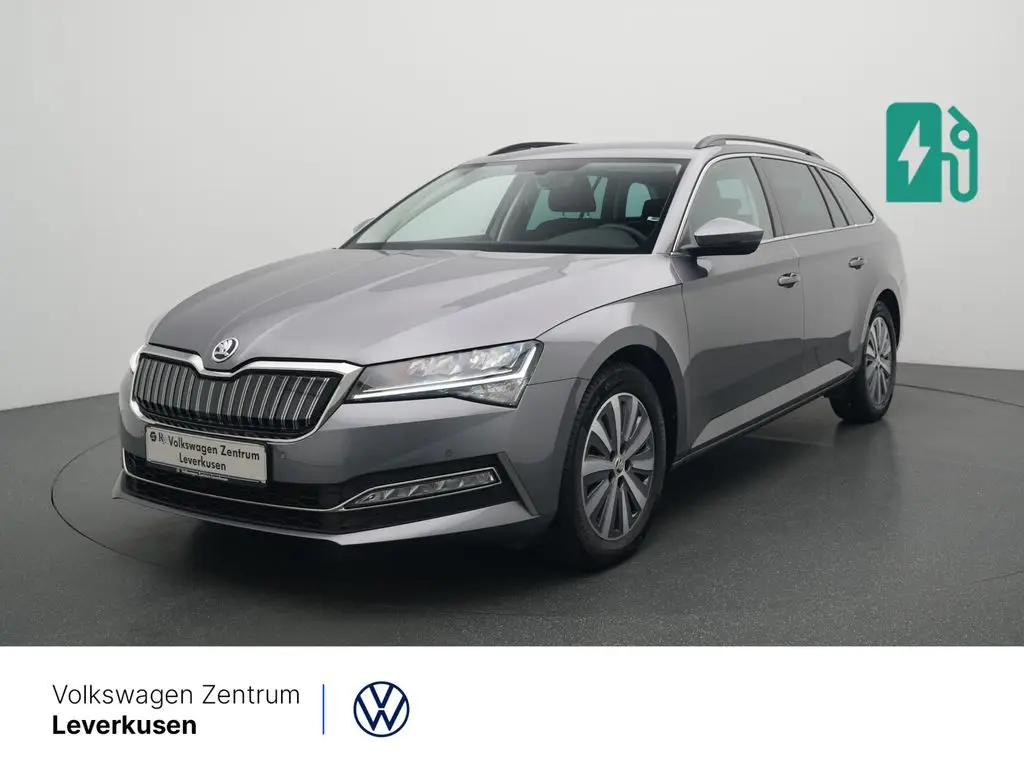 Photo 1 : Skoda Superb 2022 Hybride