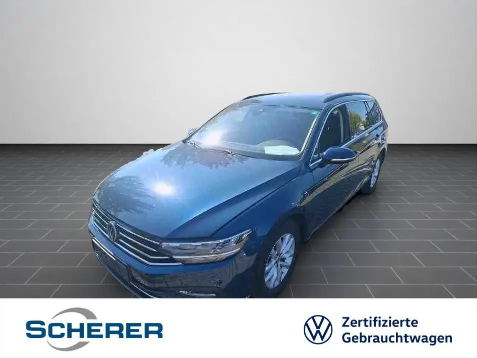 Photo 1 : Volkswagen Passat 2020 Essence