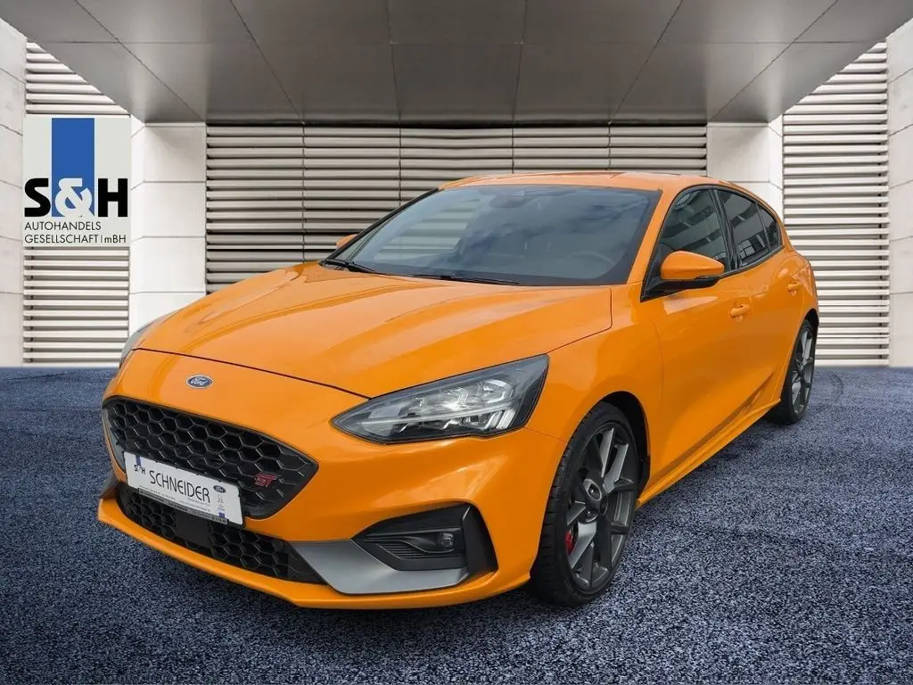 Photo 1 : Ford Focus 2020 Petrol