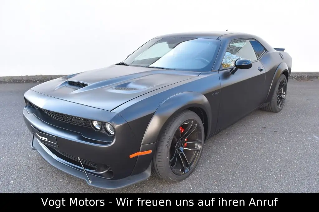 Photo 1 : Dodge Challenger 2020 Essence