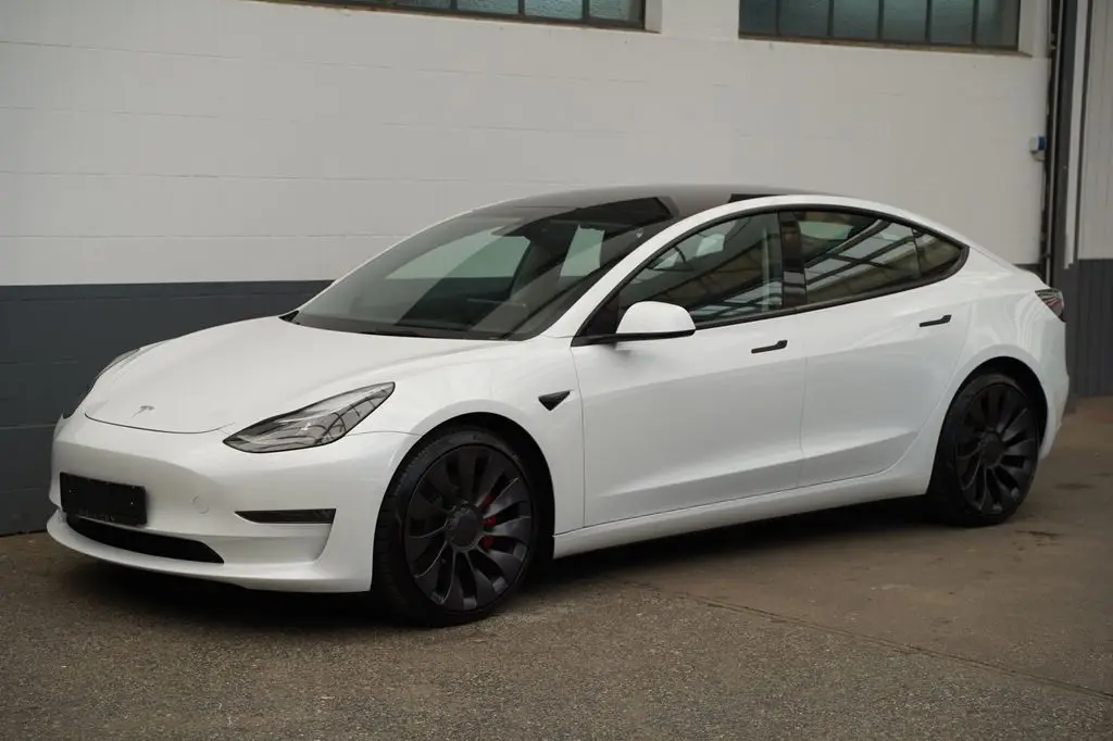 Photo 1 : Tesla Model 3 2021 Non renseigné