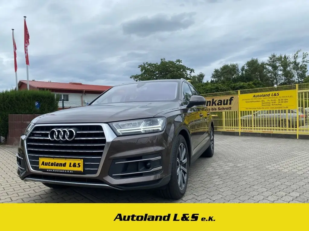 Photo 1 : Audi Q7 2016 Diesel