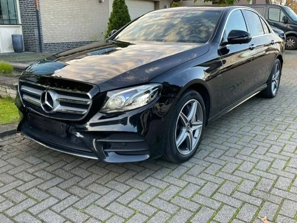 Photo 1 : Mercedes-benz Classe E 2019 Hybride