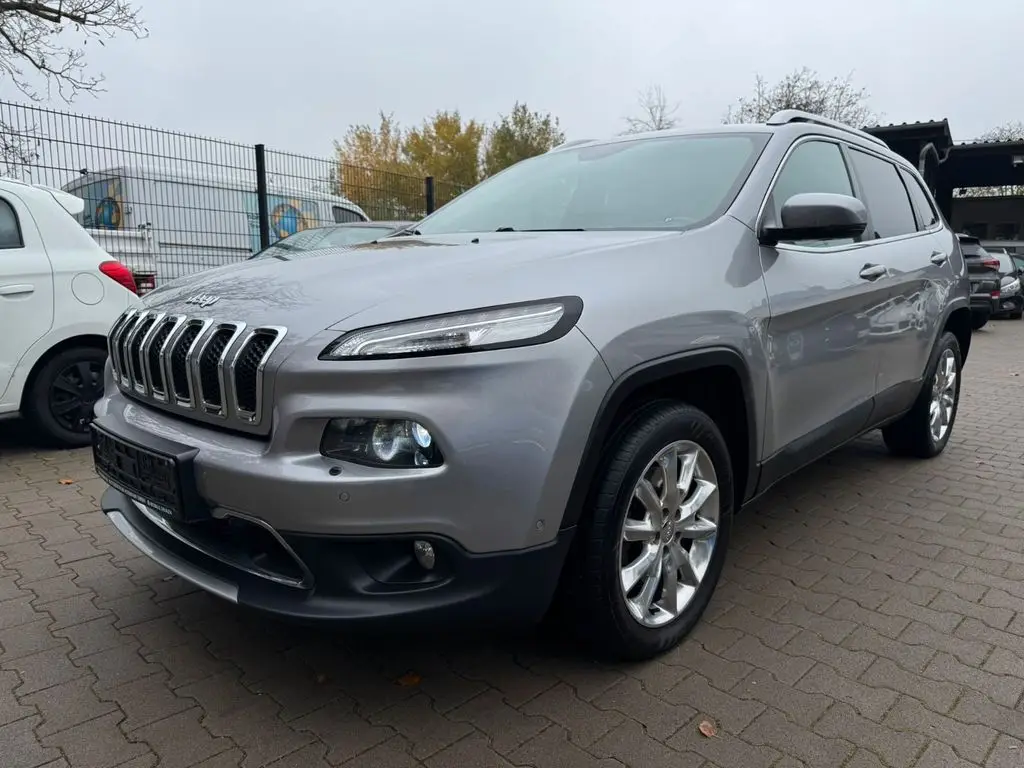 Photo 1 : Jeep Cherokee 2016 Diesel