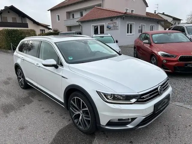 Photo 1 : Volkswagen Passat 2016 Diesel