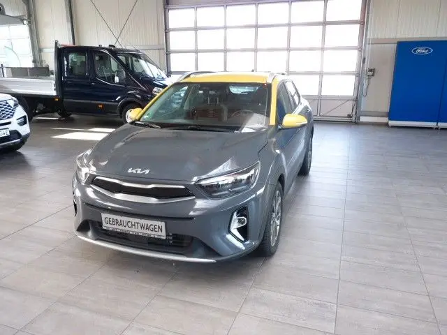 Photo 1 : Kia Stonic 2023 Petrol