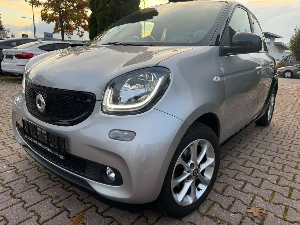 Photo 1 : Smart Forfour 2015 Petrol