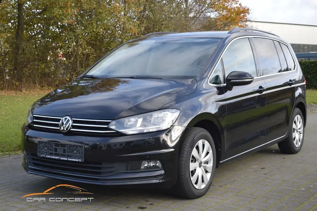 Photo 1 : Volkswagen Touran 2022 Petrol