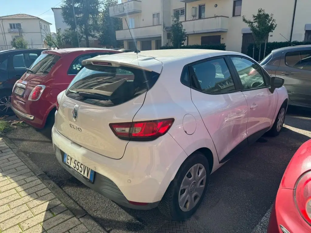 Photo 1 : Renault Clio 2015 GPL