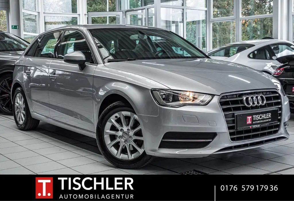 Photo 1 : Audi A3 2015 Petrol