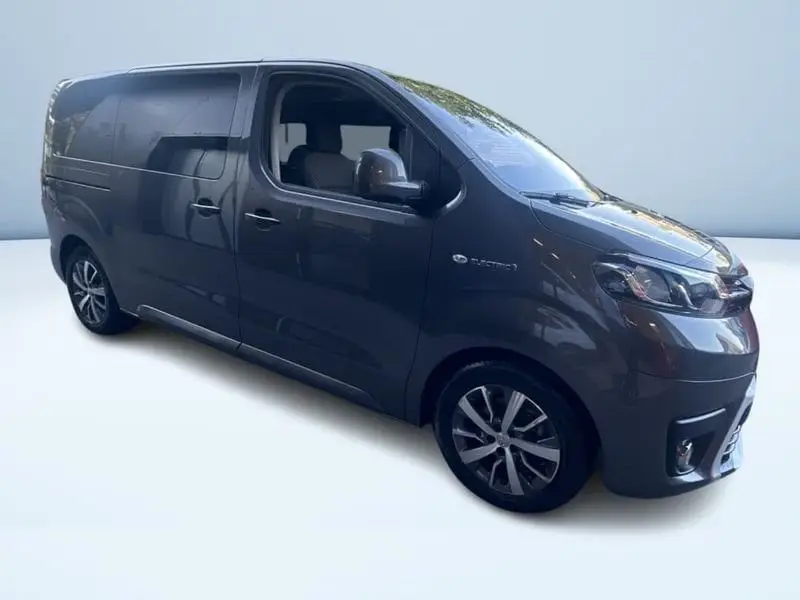 Photo 1 : Toyota Verso 2021 Non renseigné