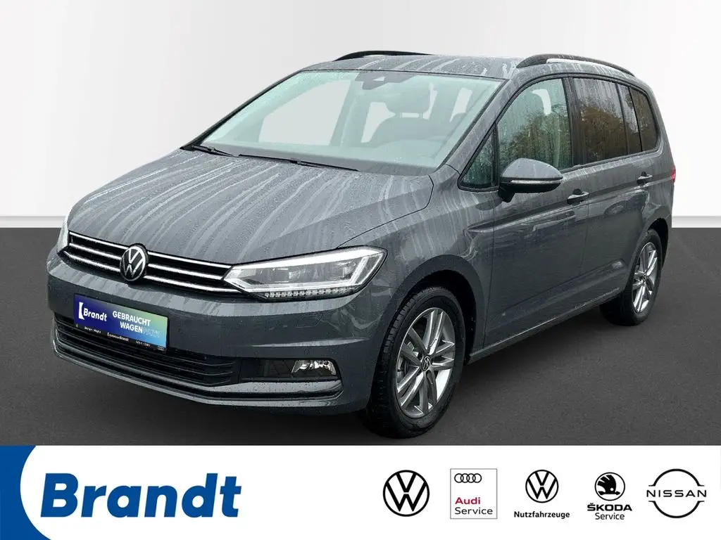 Photo 1 : Volkswagen Touran 2024 Essence