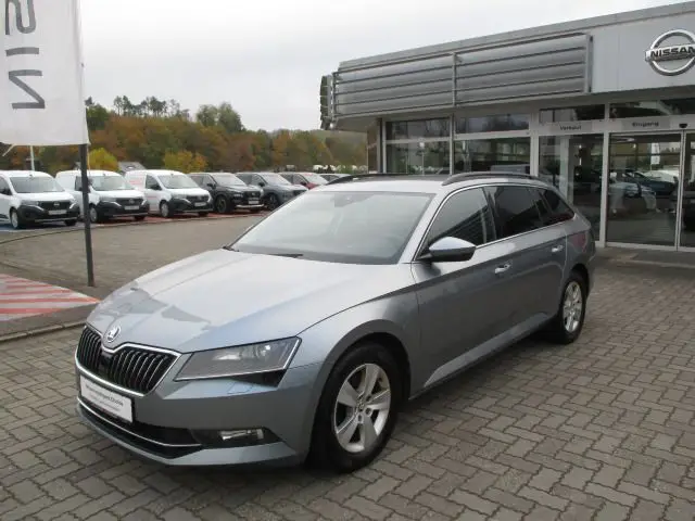 Photo 1 : Skoda Superb 2019 Essence