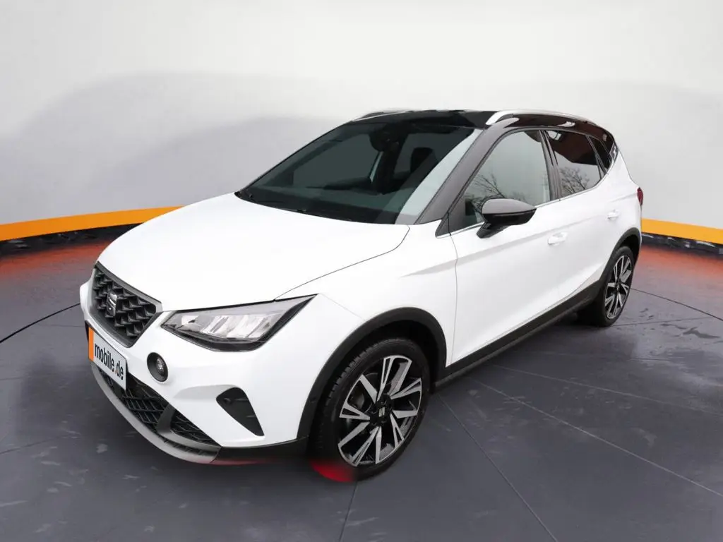 Photo 1 : Seat Arona 2024 Essence