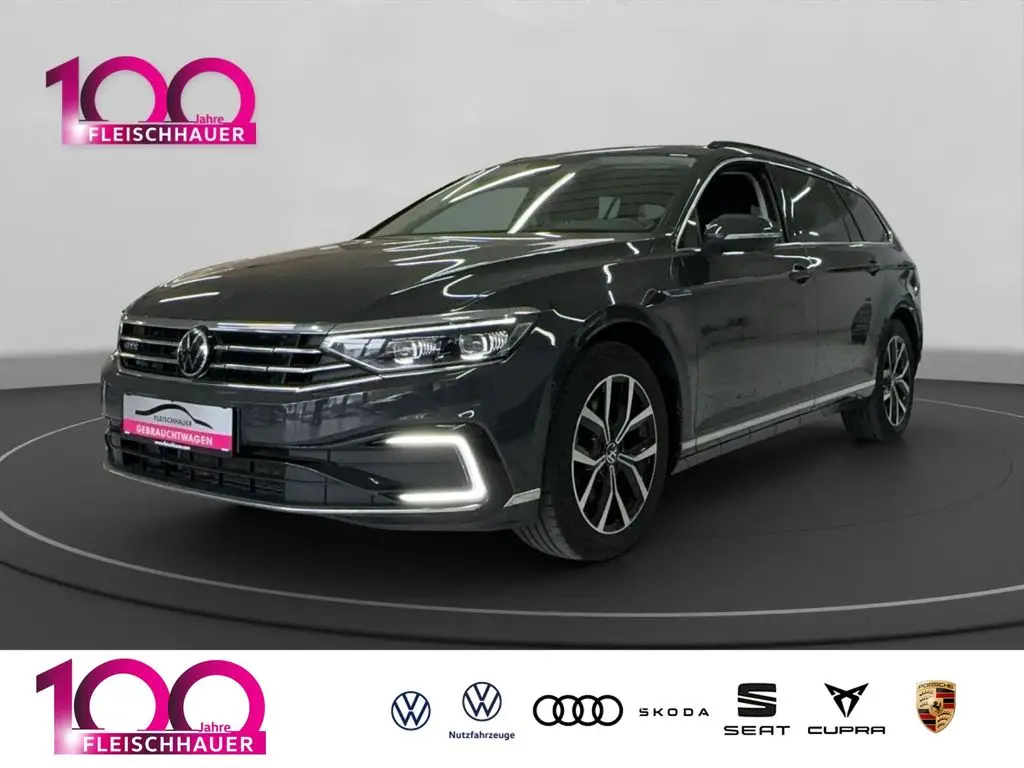 Photo 1 : Volkswagen Passat 2021 Hybrid