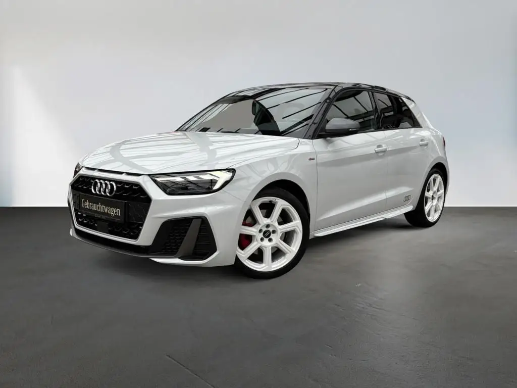 Photo 1 : Audi A1 2022 Essence