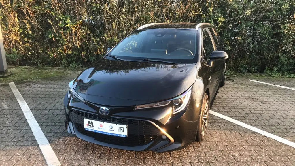 Photo 1 : Toyota Corolla 2019 Hybride