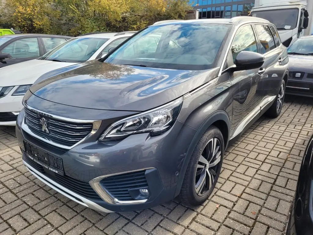 Photo 1 : Peugeot 5008 2020 Diesel