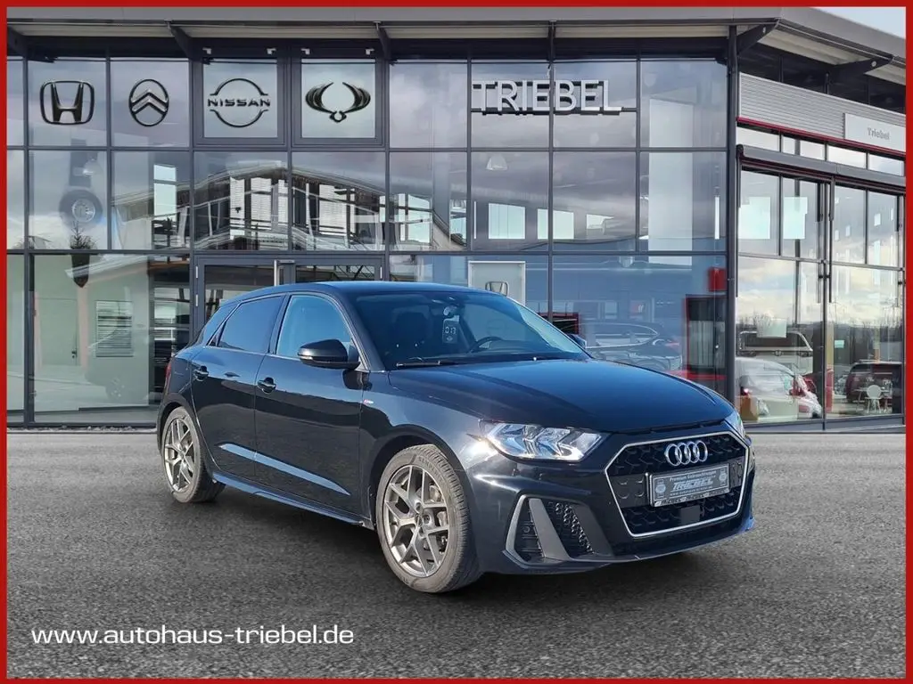 Photo 1 : Audi A1 2019 Petrol