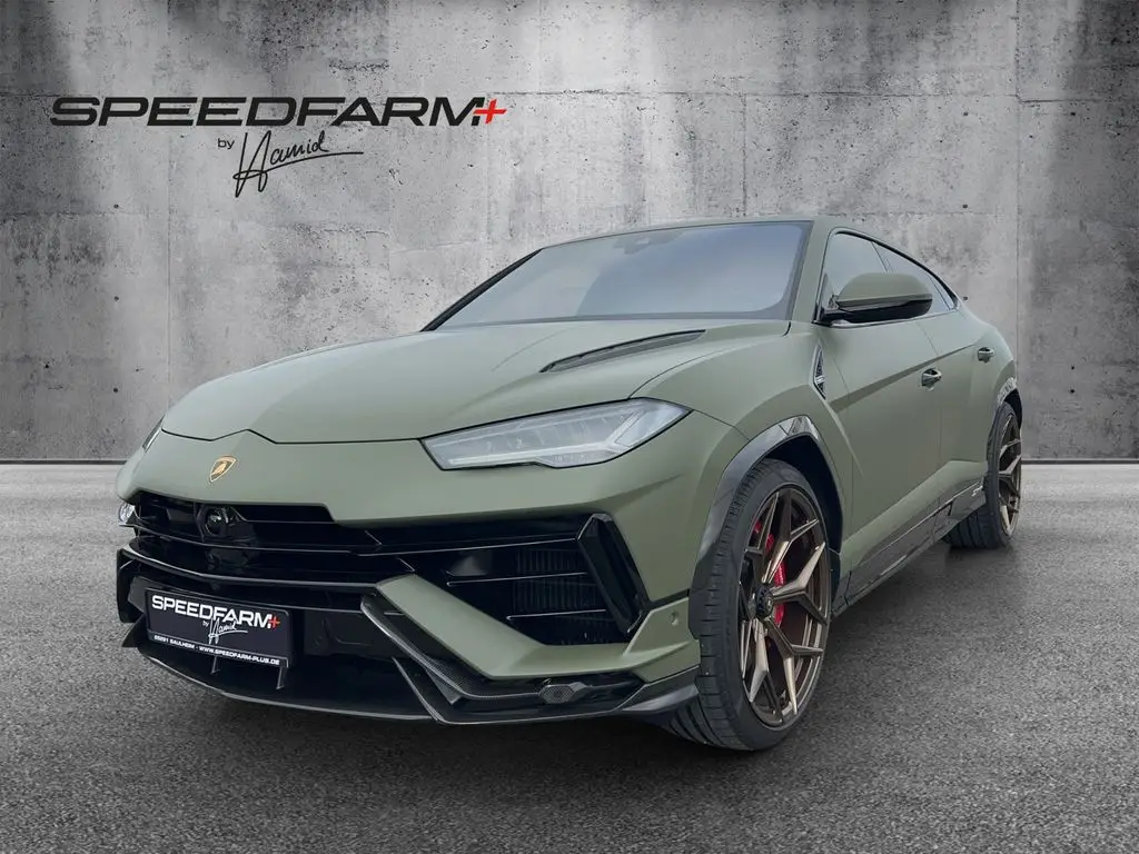 Photo 1 : Lamborghini Urus 2024 Essence