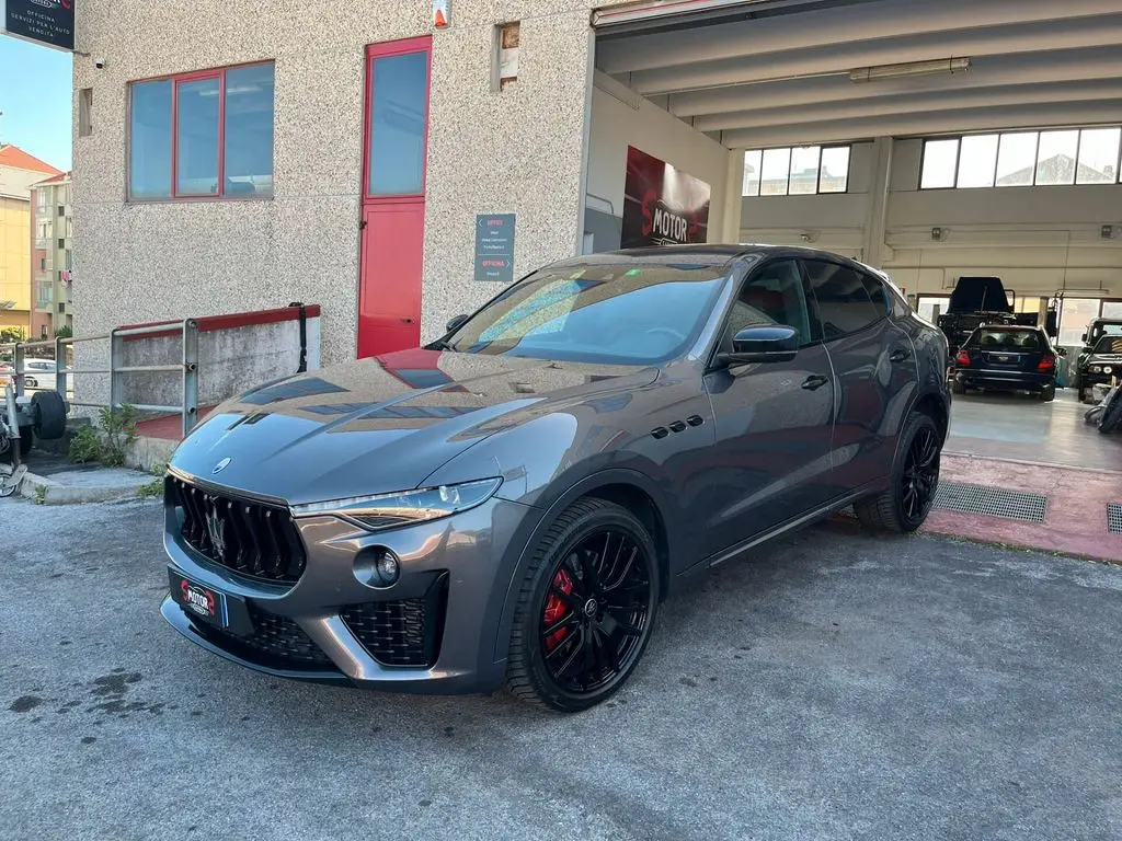 Photo 1 : Maserati Levante 2021 Essence