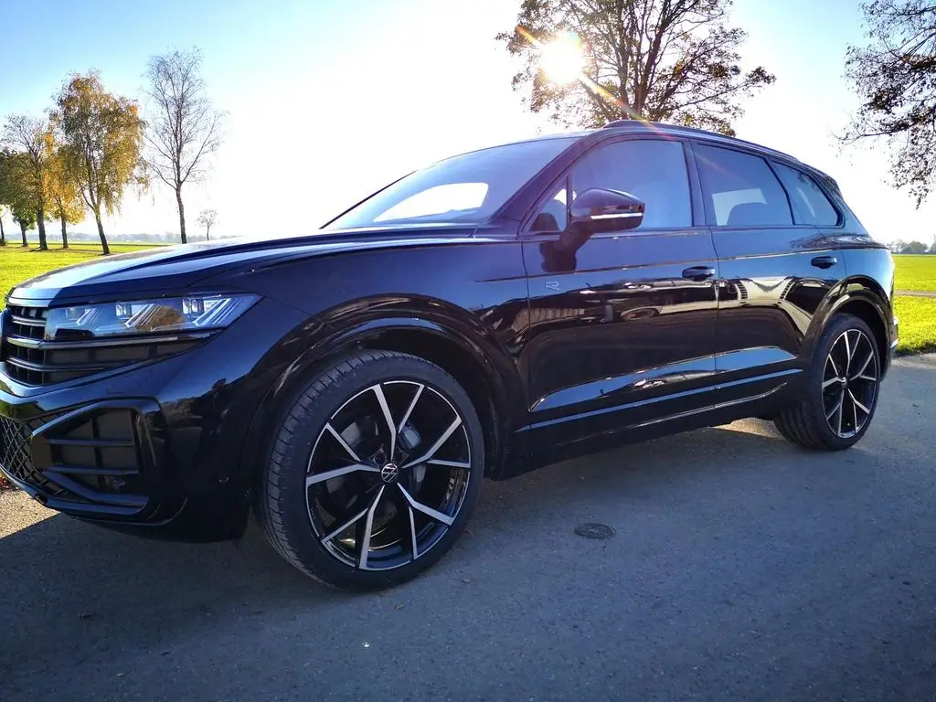 Photo 1 : Volkswagen Touareg 2024 Diesel