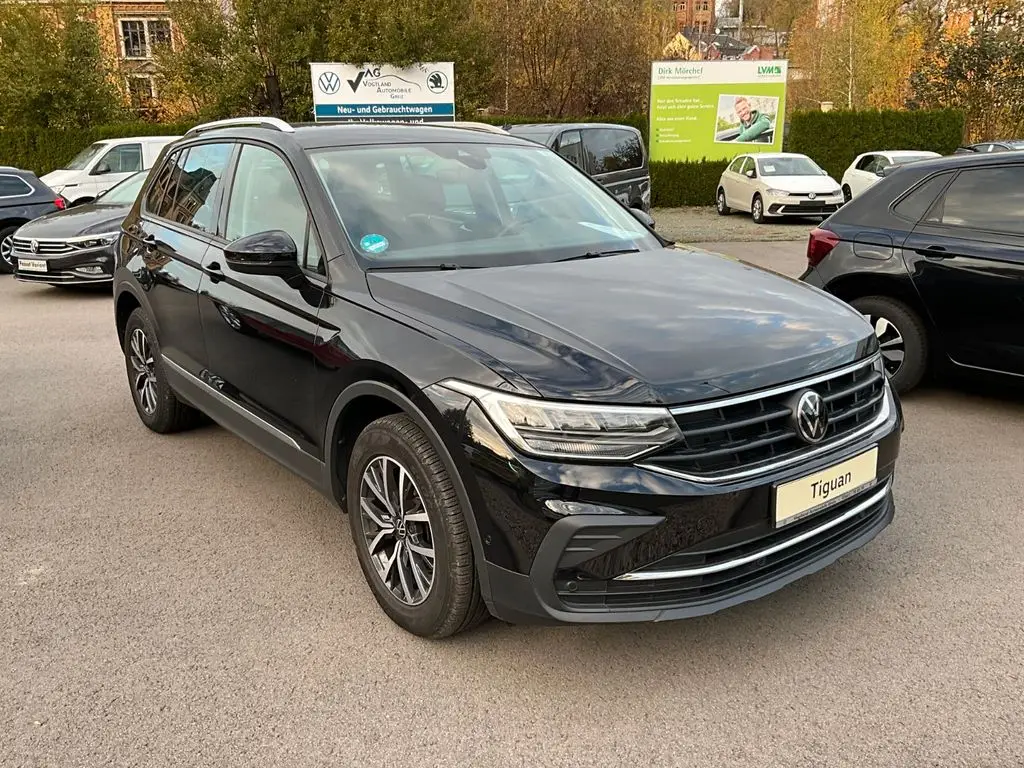 Photo 1 : Volkswagen Tiguan 2022 Essence