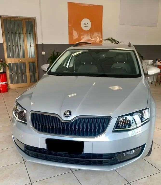 Photo 1 : Skoda Octavia 2015 Autres