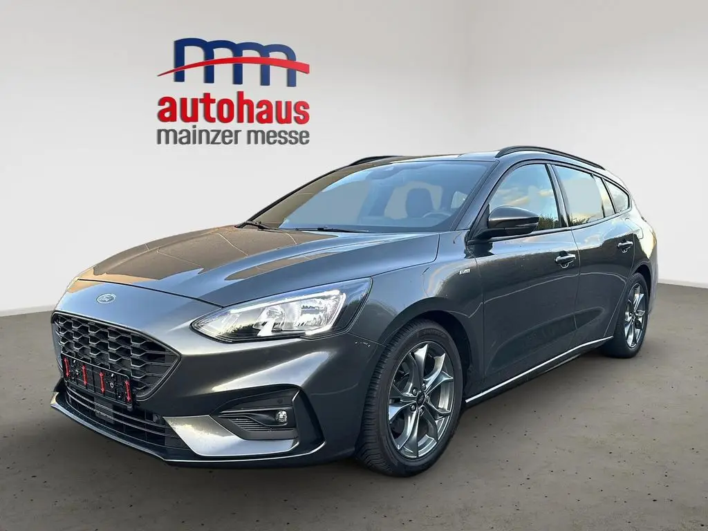 Photo 1 : Ford Focus 2019 Petrol