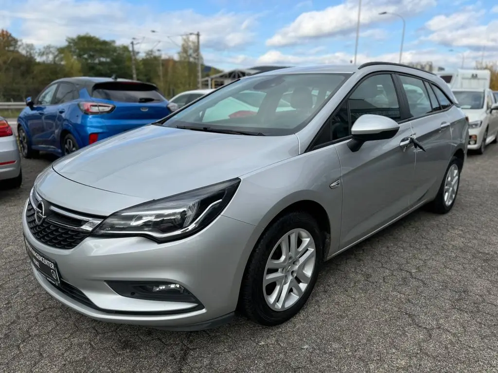 Photo 1 : Opel Astra 2017 Diesel