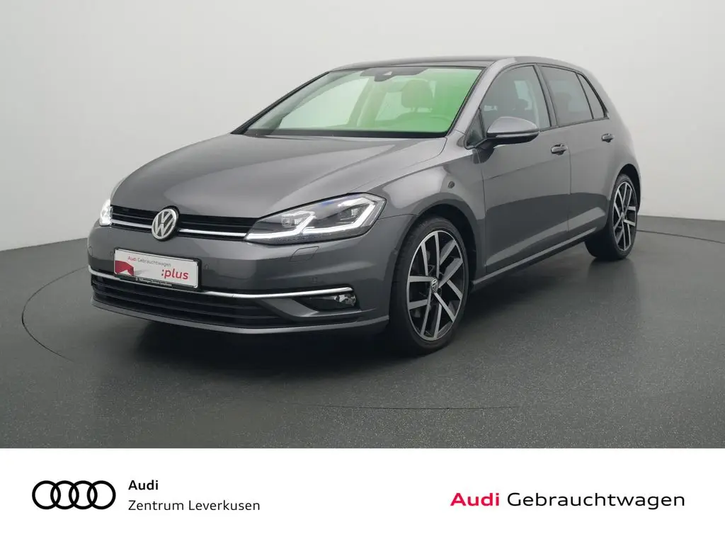 Photo 1 : Volkswagen Golf 2017 Essence