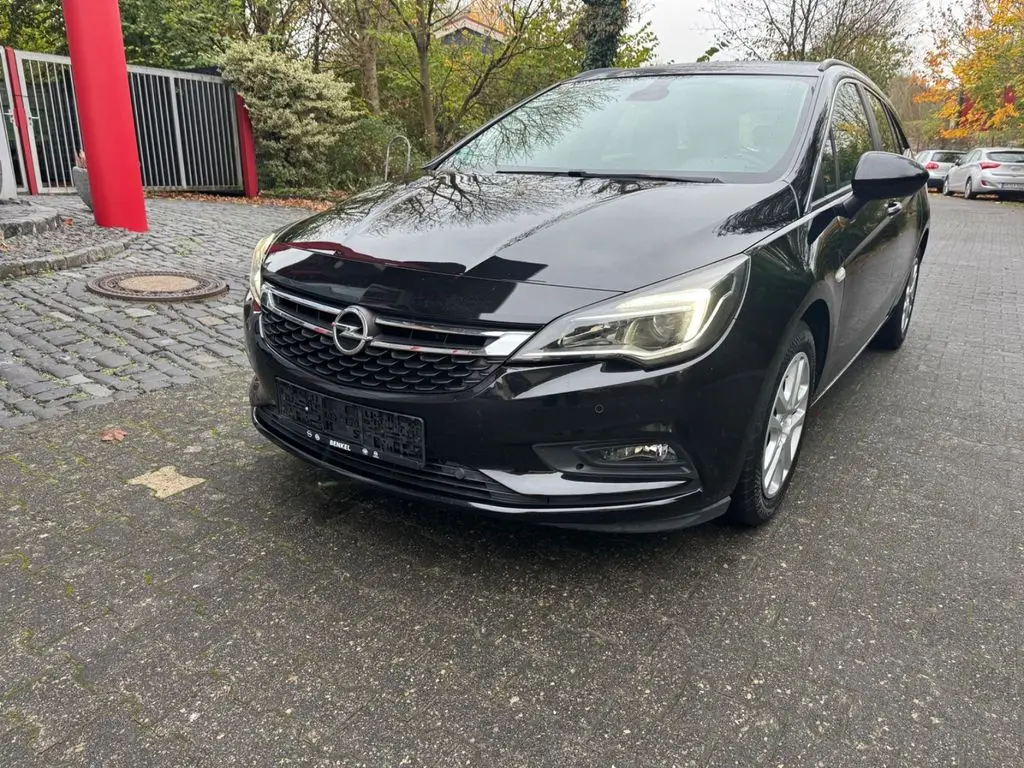 Photo 1 : Opel Astra 2016 Essence