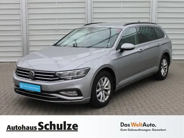 Photo 1 : Volkswagen Passat 2024 Essence