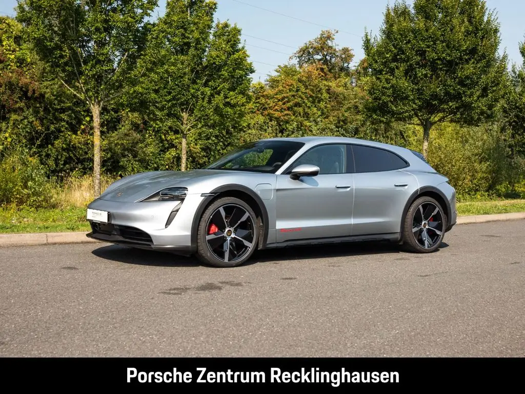 Photo 1 : Porsche Taycan 2021 Not specified