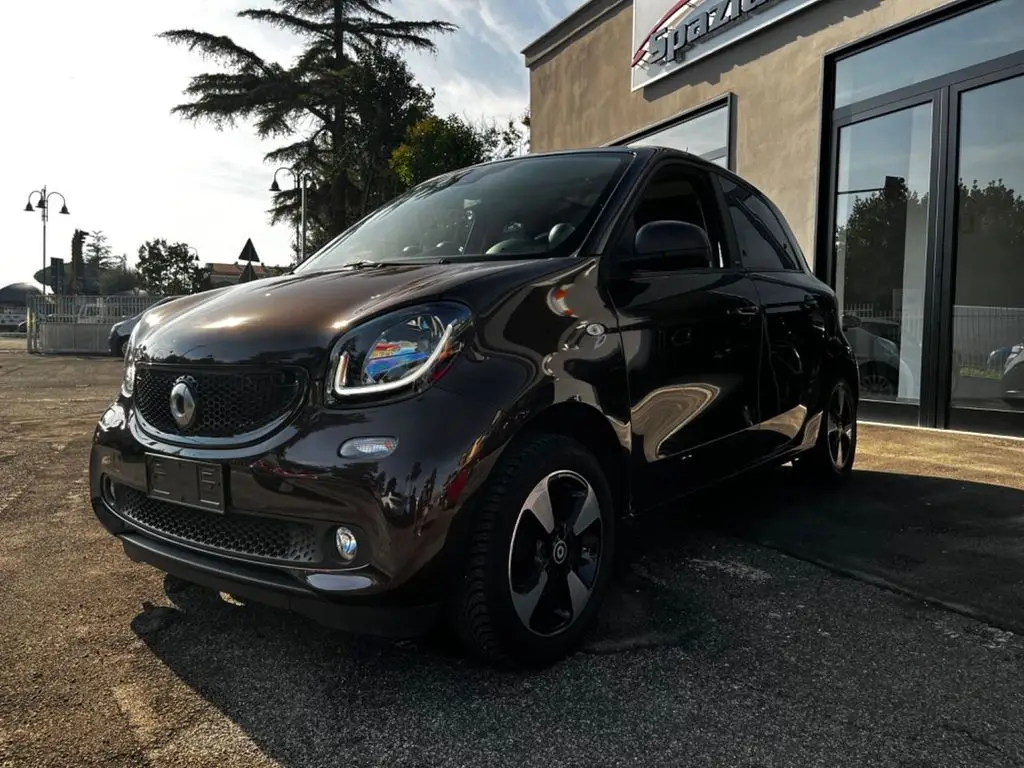 Photo 1 : Smart Forfour 2019 Petrol