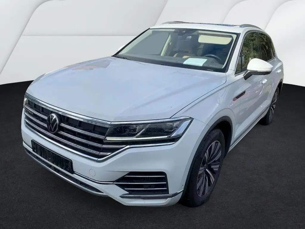 Photo 1 : Volkswagen Touareg 2022 Hybrid